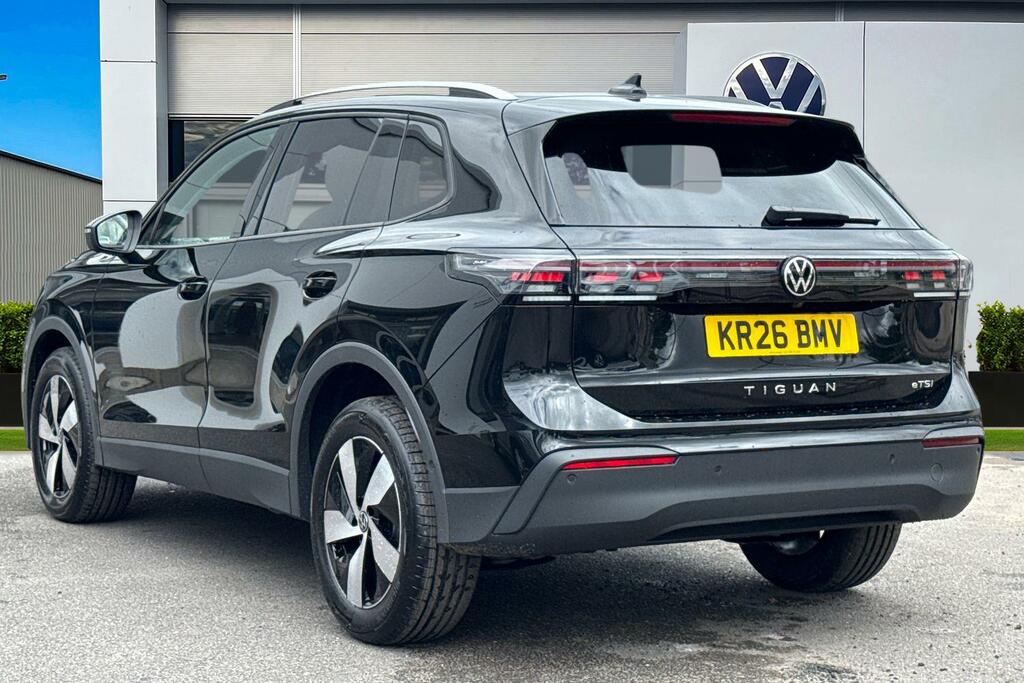 Volkswagen Tiguan 1.5 Etsi Match Dsg Delivery Mileage KR26BMV Black #2