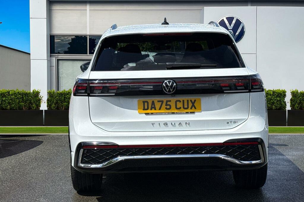 Volkswagen Tiguan 1.5 Etsi 150 R-line Dsg Rear View Camera Syst DA75CUX White #4