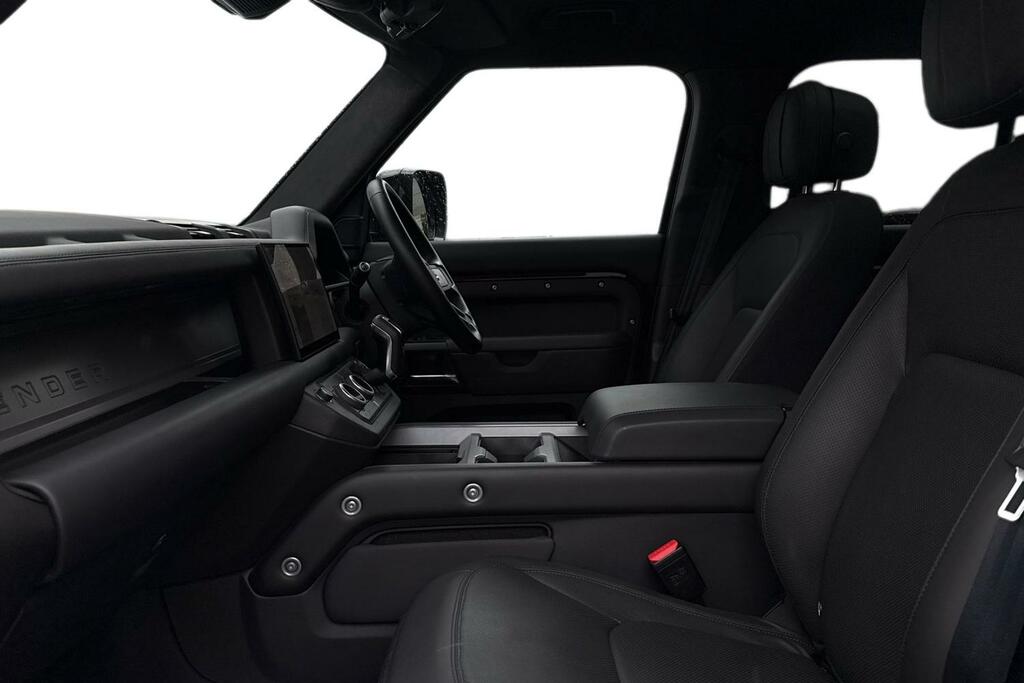 Land Rover Defender 110 2.0 P300e Sedona Edition Red #3