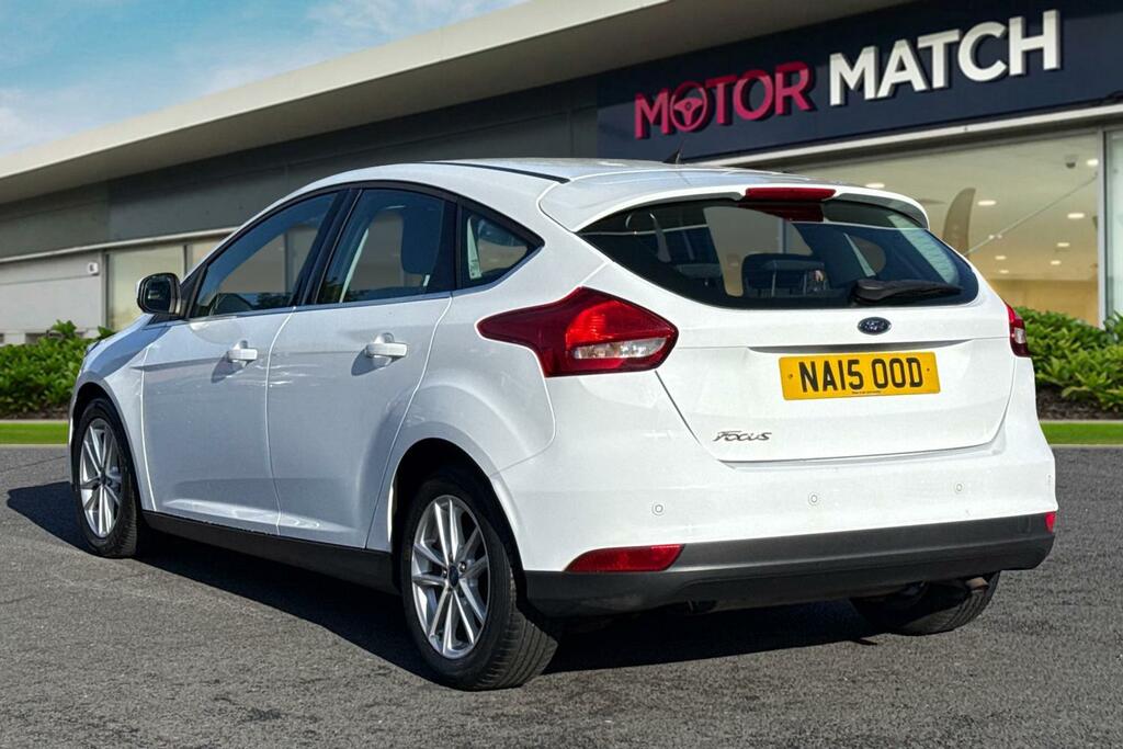 Ford Focus 1.6 Zetec Powershift Euro 6 NA15OOD White #2