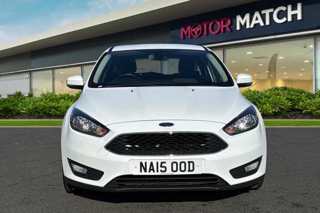 Ford Focus 1.6 Zetec Powershift Euro 6 NA15OOD White #5
