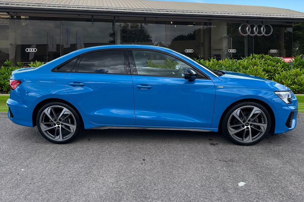 Audi A3 Edition 1 35 Tfsi 150 Ps S Tronic Blue #3