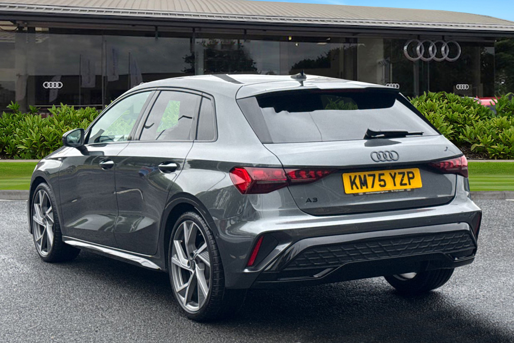 Audi A3 Black Edition Tfsi 150 Ps S Tronic KM75YZP Grey #2