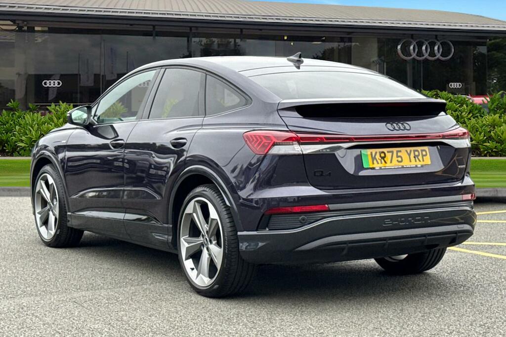 Audi Q4 E Tron Q4 Sportback Black Edition 45 E-tron Quattro 210,0 KR75YRP Purple #2