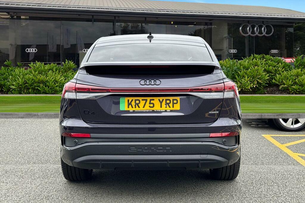 Audi Q4 E Tron Q4 Sportback Black Edition 45 E-tron Quattro 210,0 KR75YRP Purple #4