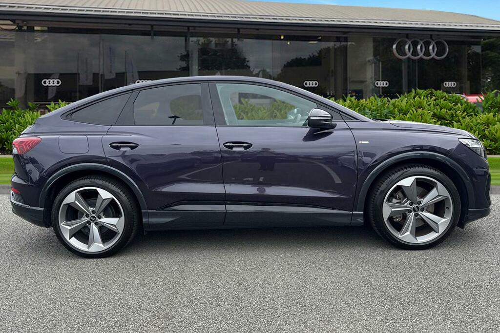 Audi Q4 E Tron Q4 Sportback Black Edition 45 E-tron Quattro 210,0 KR75YRP Purple #3