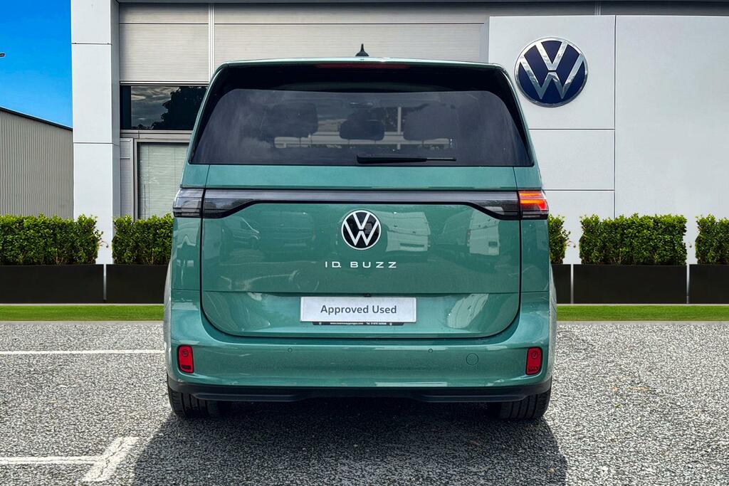 Volkswagen ID.Buzz Pro 79Kwh Life Swb, 5Seat KM25AVC Green #4