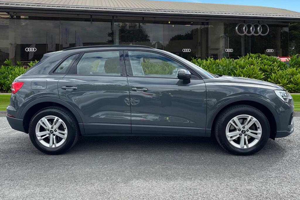 Audi Q3 Technik 35 Tfsi 150 Ps S Tronic PJ72LGX Grey #3