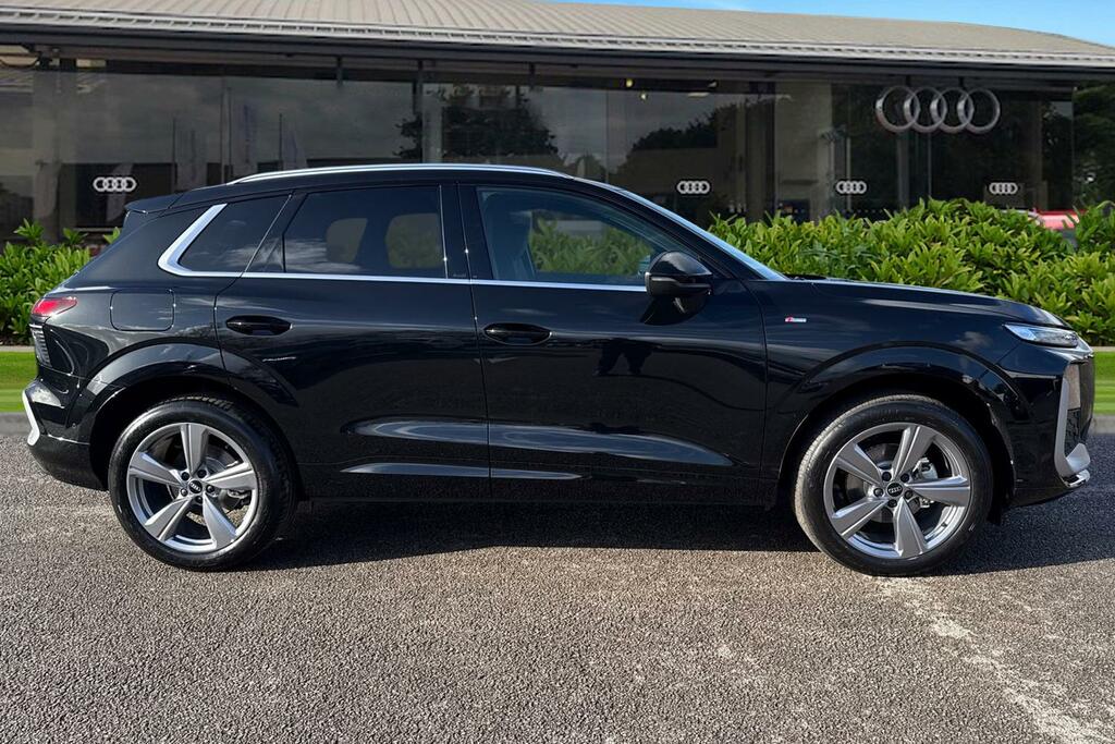 Audi Q3 1.5 Tfsi S Line S Tronic Euro 6 Ss DE26NYA Black #3