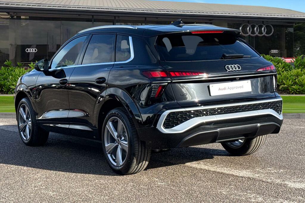 Audi Q3 1.5 Tfsi S Line S Tronic Euro 6 Ss DE26NYA Black #2