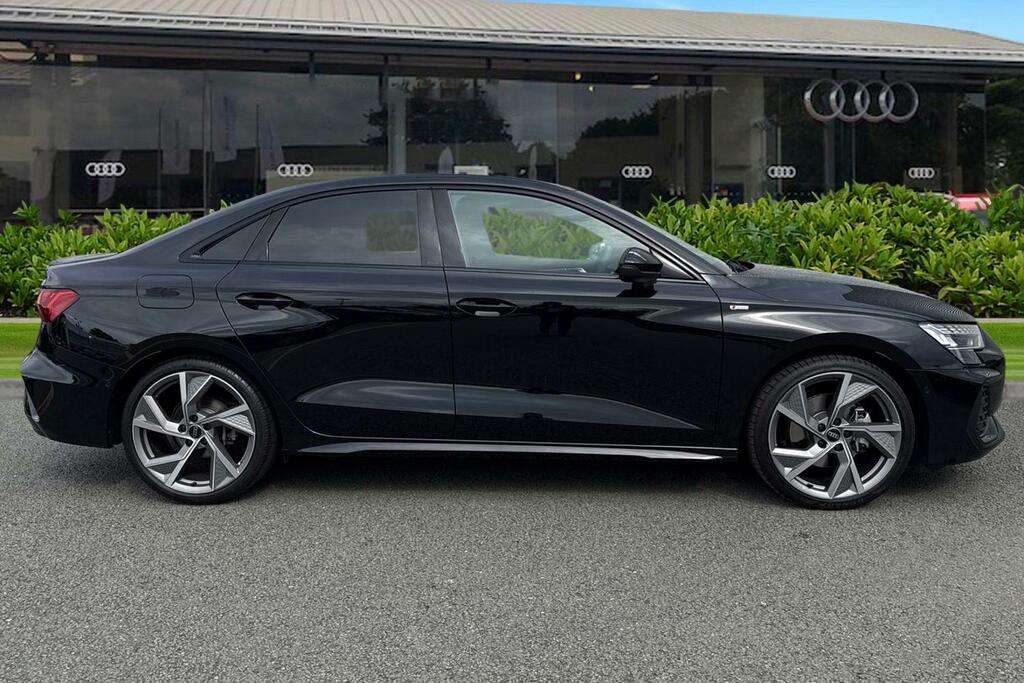 Audi A3 Black Edition 35 Tfsi 150 Ps S Tronic DX75UAJ Black #3