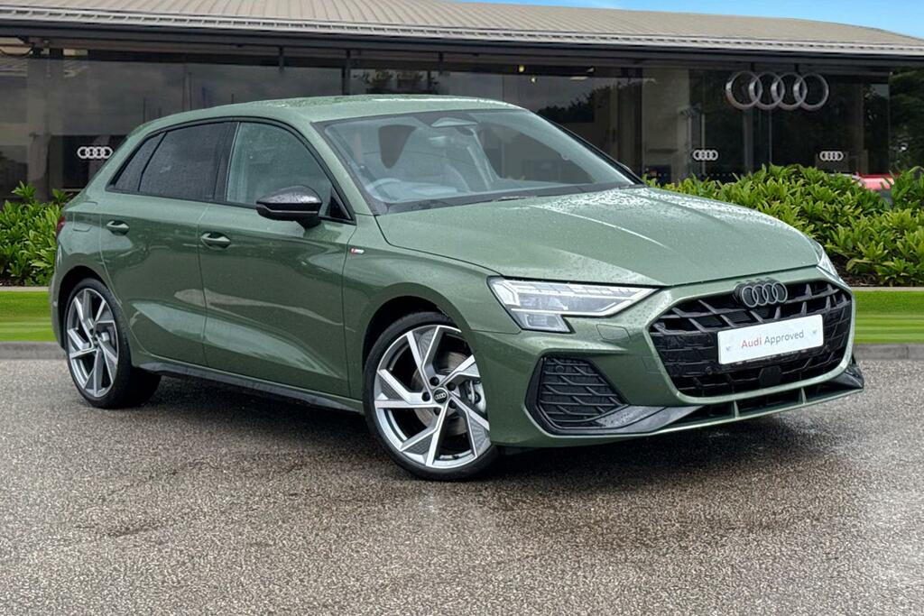 Audi A3 Black Edition Tfsi 150 Ps 6-Speed Green