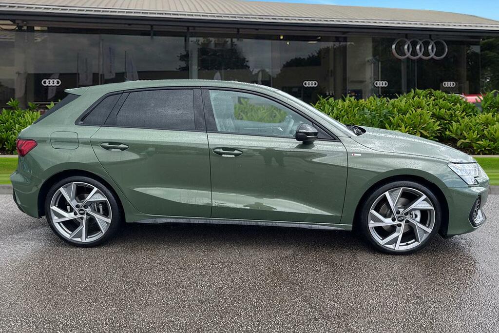 Audi A3 Black Edition Tfsi 150 Ps 6-Speed DK26URJ Green #3