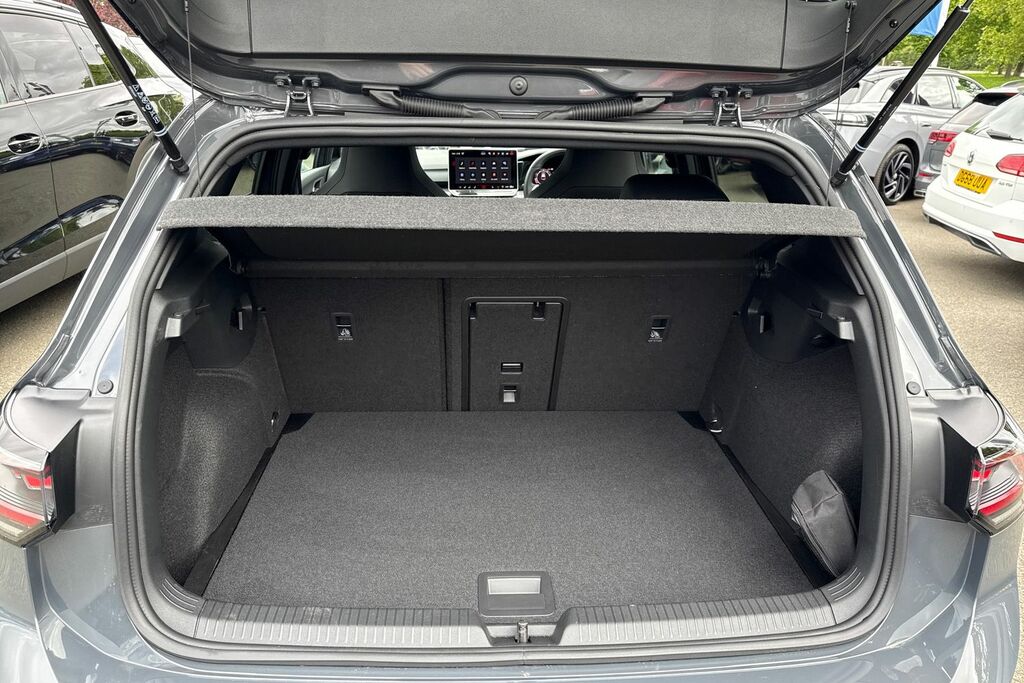 Volkswagen Golf 1.5 Tsi 150 Black Edition Area View Incl. Rea DC75XTG Grey #6