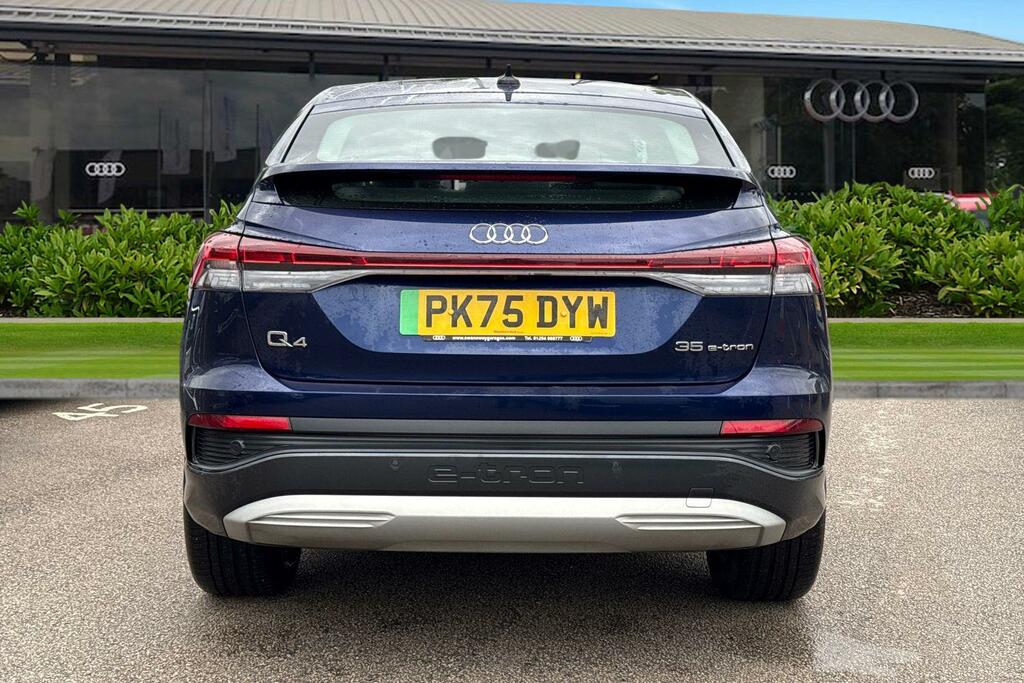 Audi Q4 E Tron Q4 Sportback Sport 35 E-tron 125,00 Kw PK75DYW Blue #4