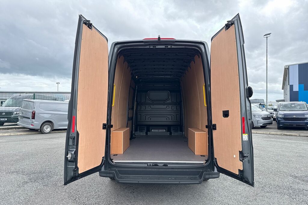 Volkswagen Crafter Cr35 Panel Van Commerce Plus Lwb 140 Ps 2.0 Tdi 6S Grey #6