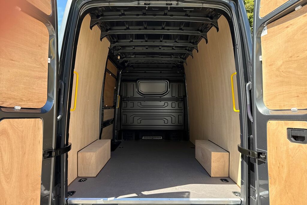 Volkswagen Crafter 2.0 Tdi 4Motion 177Ps Commerce Plus High Roof Van Grey #6