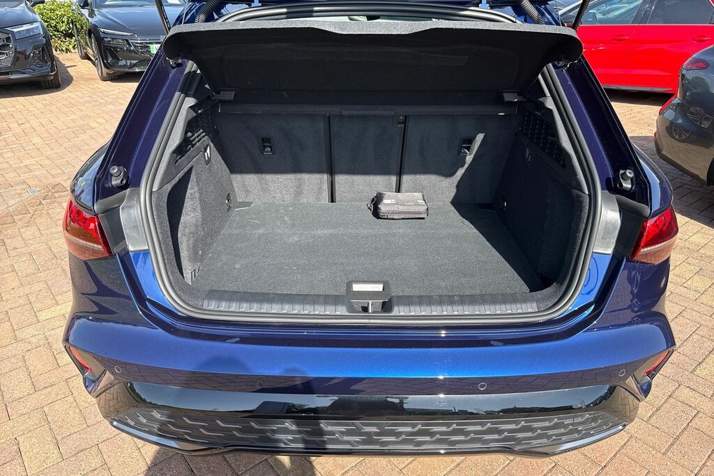 Audi A3 S Line 35 Tfsi 150 Ps S Tronic KN75RJJ Blue #6