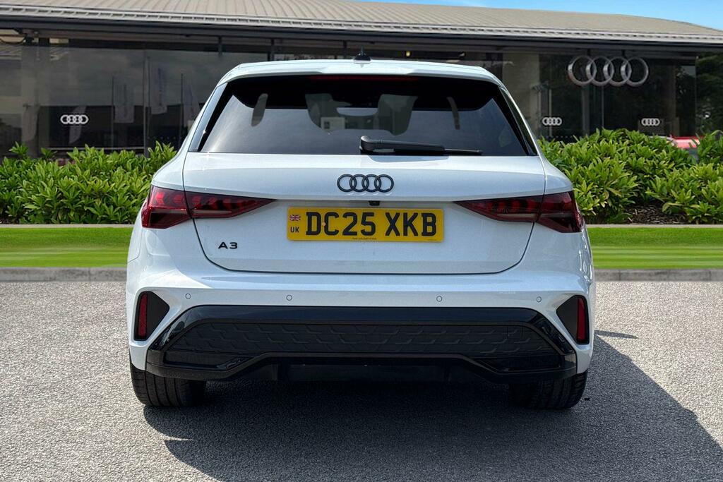 Audi A3 Black Edition Tfsi 150 Ps S Tronic DC25XKB White #4