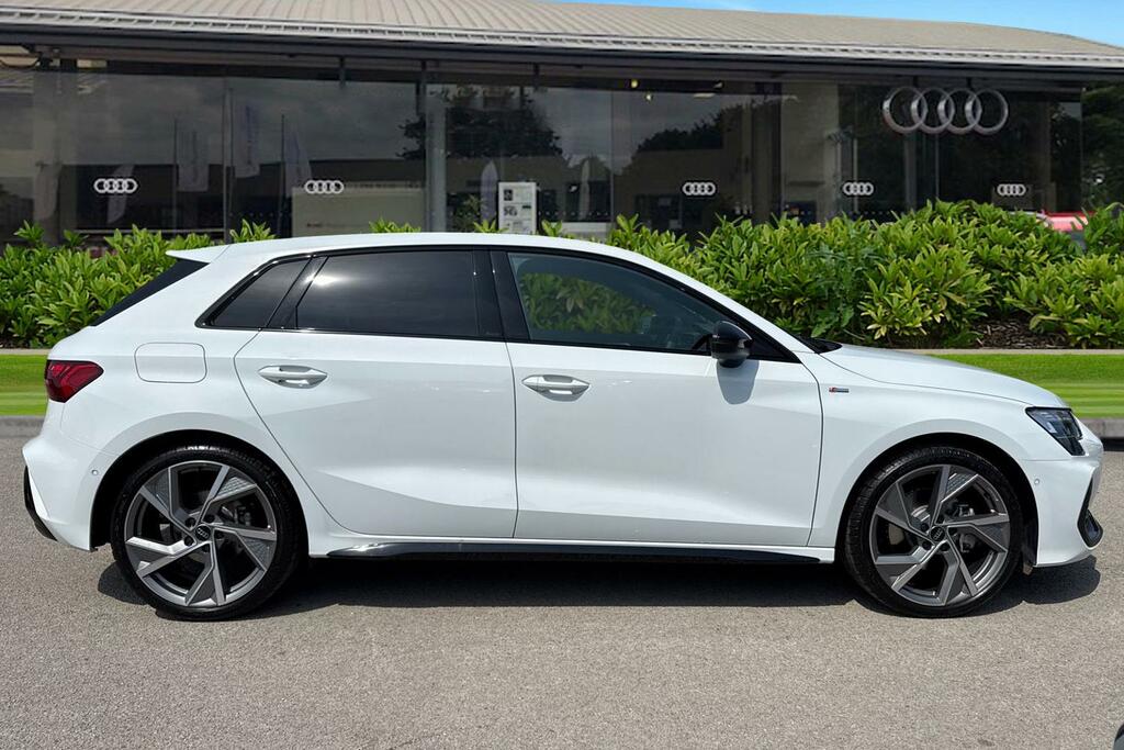 Audi A3 Black Edition Tfsi 150 Ps S Tronic DC25XKB White #3