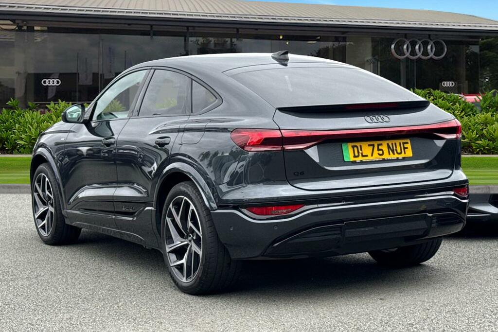 Audi Q6 E-Tron Q6 Sportback Edition 1 E-tron Performance 225,00 K DL75NUF Grey #2