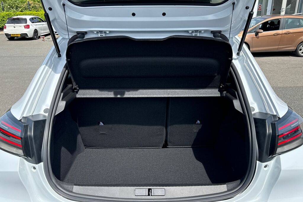 Peugeot 208 1.2 Allure E-dsc6 Euro 6 Ss White #6