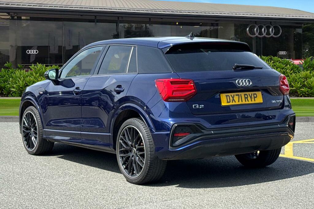 Audi Q2 Black Edition 35 Tfsi 150 Ps S Tronic DX71RYP Blue #2