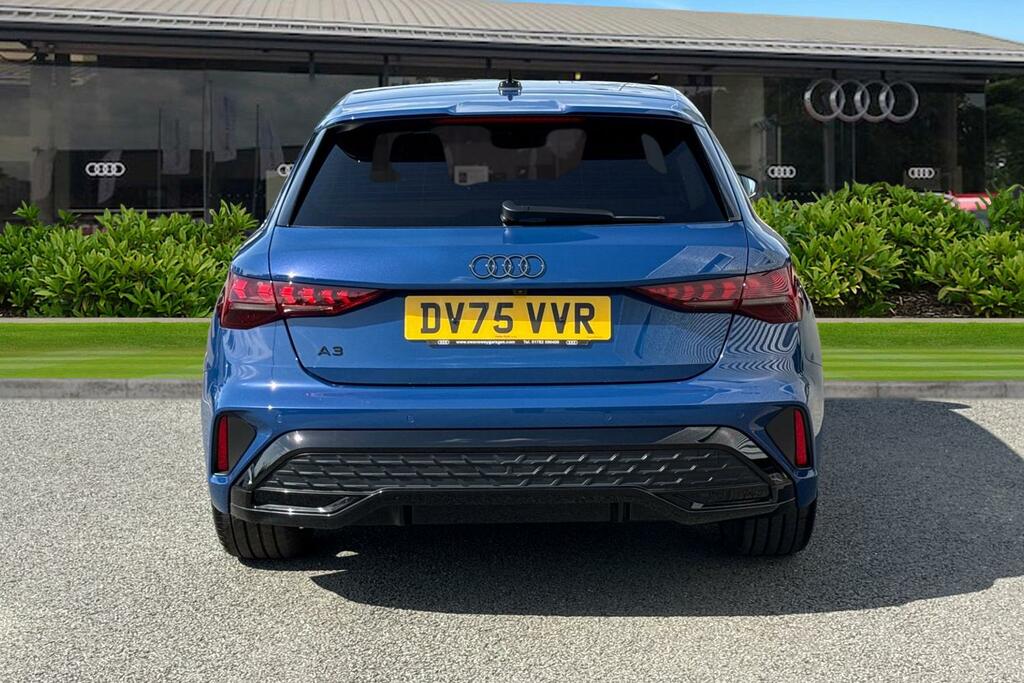 Audi A3 Black Edition Tfsi 150 Ps S Tronic DV75VVR Blue #4