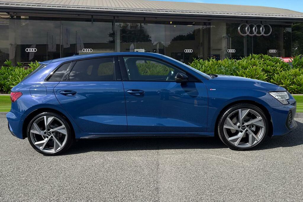 Audi A3 Black Edition Tfsi 150 Ps S Tronic DV75VVR Blue #3