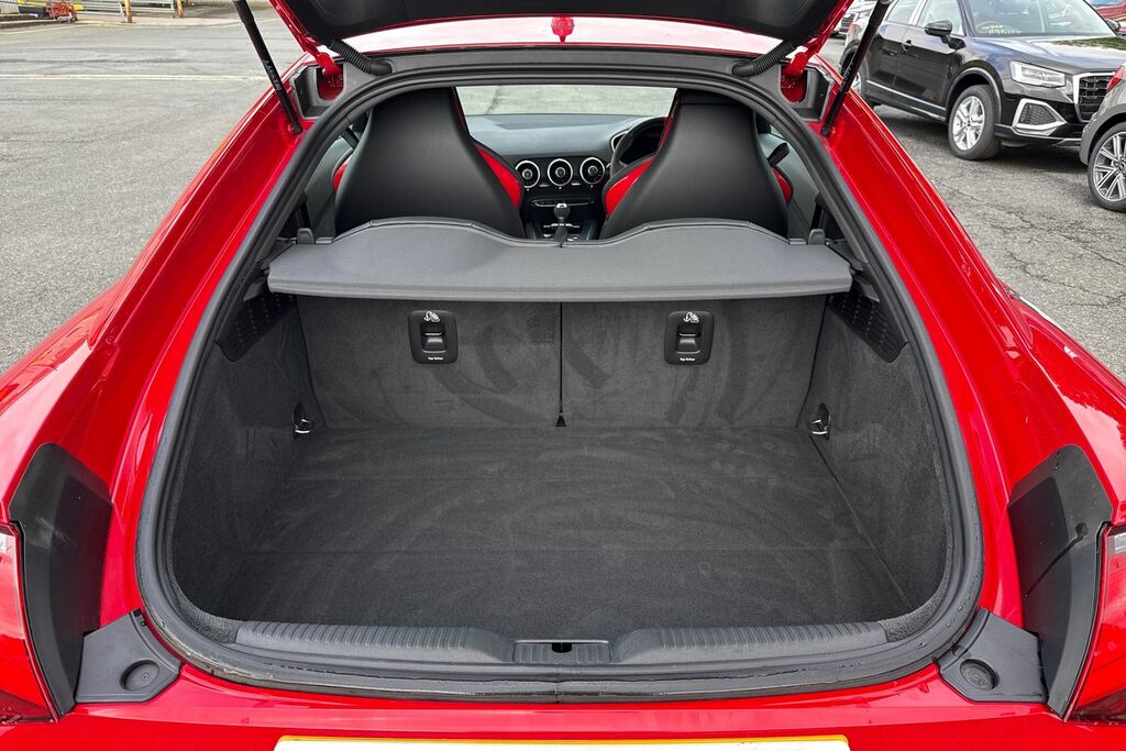 Audi TT Coup- Final Edition 40 Tfsi 197 Ps S Tronic Red #6
