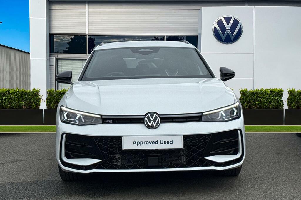 Volkswagen Passat 1.5 Tsi Ehybrid R-line Dsg White #5