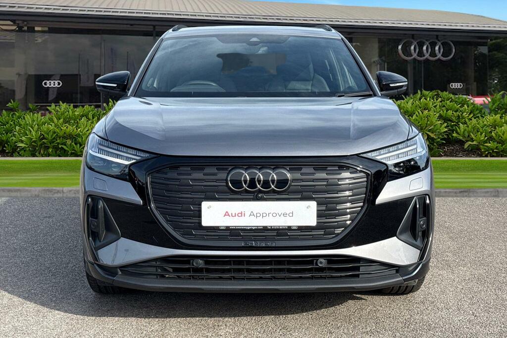 Audi Q4 E Tron Q4 Black Edition 45 E-tron 210,00 Kw DC75WNU Grey #5