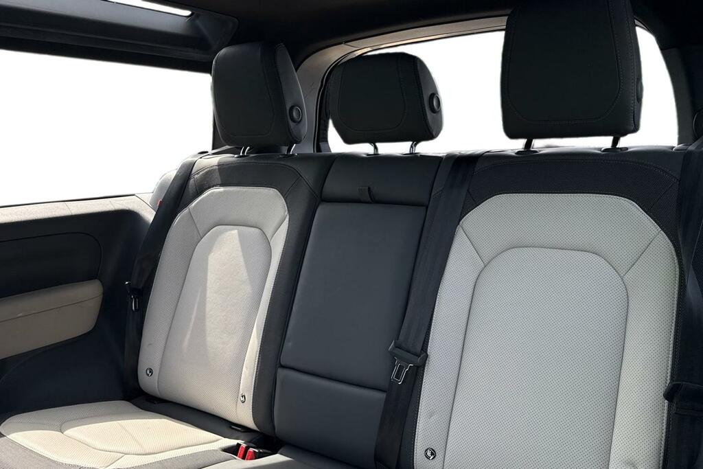 Land Rover Defender 90 3.0 D250 X-dynamic Hse DX23RXL Black #4