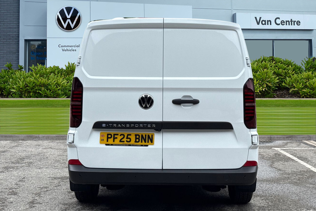 Volkswagen E-Transporter 100Kw 65Kwh Commerce Plus Van PF25BNN White #4