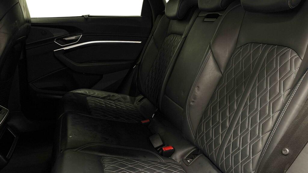 Audi Q8 e tron Sportback Vorsprung 50 E-tron Quattro 250,00 Kw Black #6