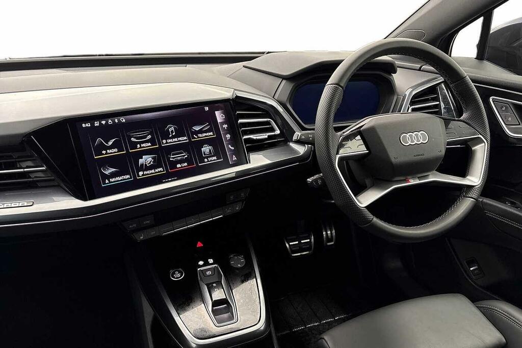 Audi Q4 E Tron Q4 S Line 40 E-tron 150,00 Kw KP75XFJ Purple #2