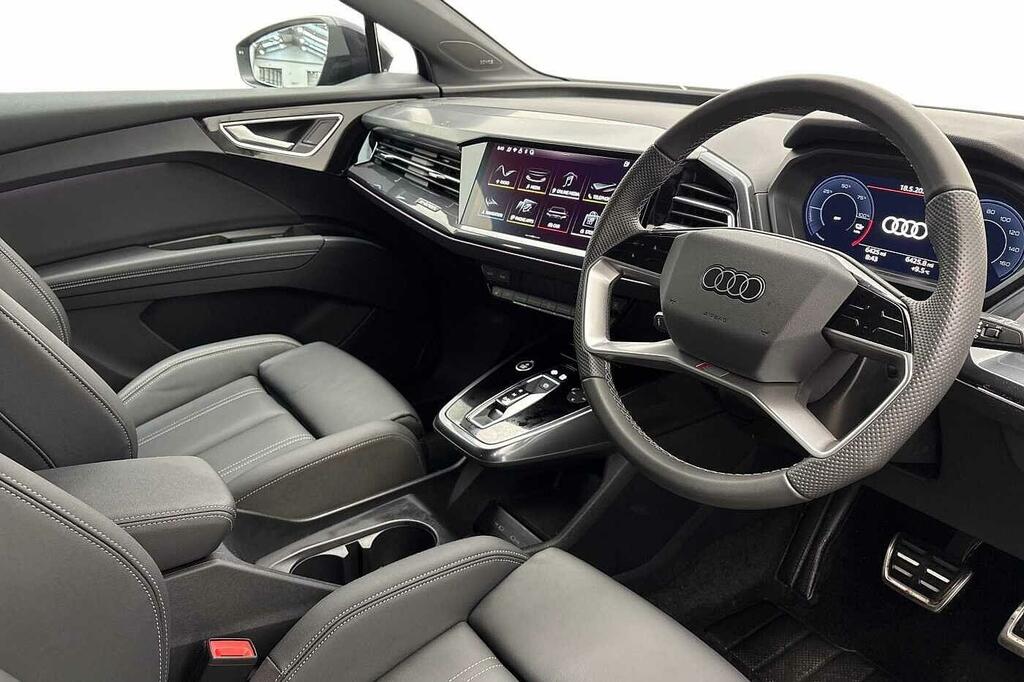 Audi Q4 E Tron Q4 S Line 40 E-tron 150,00 Kw KP75XFJ Purple #6