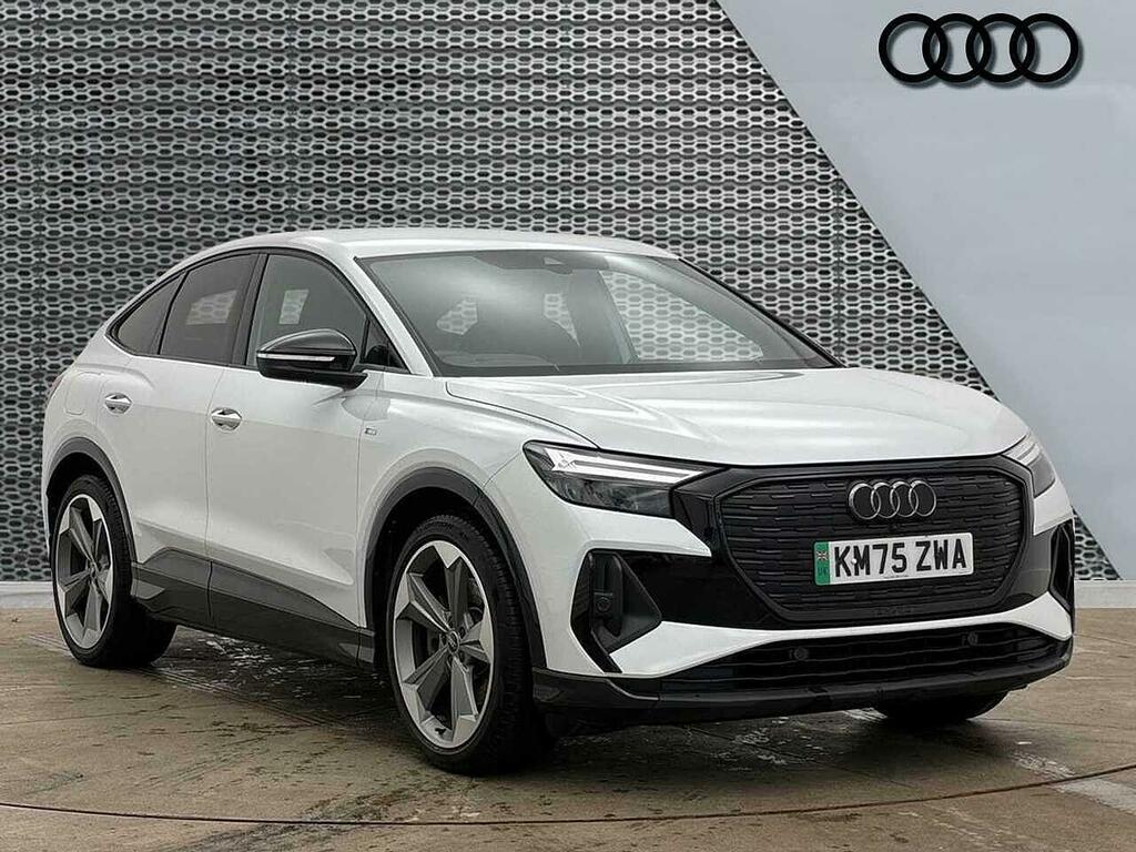 Audi Q4 E Tron Q4 Sportback Black Edition 45 E-tron Quattro 210,0 White