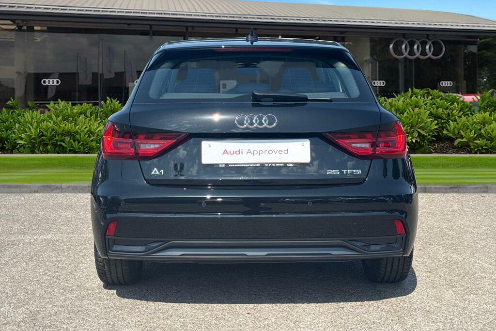 Audi A1 Sport 25 Tfsi 95 Ps S Tronic DH73HMX Black #4
