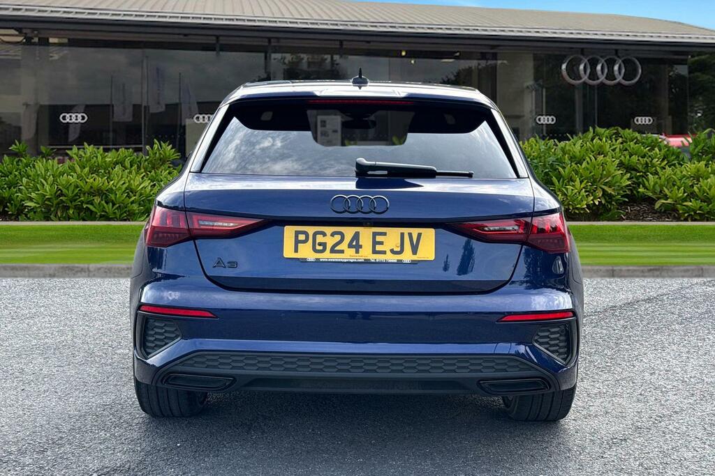 Audi A3 Black Edition 35 Tfsi 150 Ps S Tronic PG24EJV Blue #4