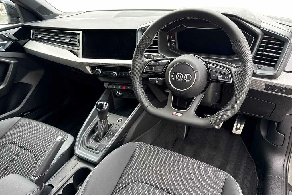 Audi A1 Black Edition 35 Tfsi 150 Ps S Tronic PF75HKX Grey #6