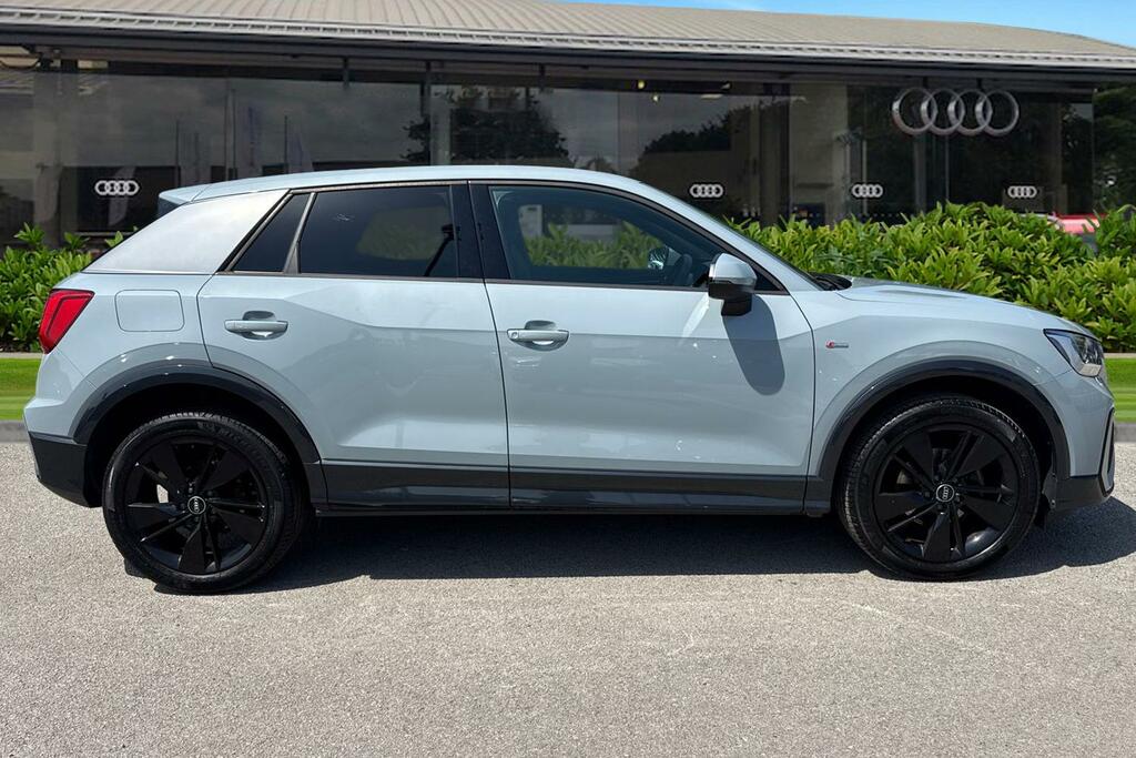 Audi Q2 S Line 35 Tfsi 150 Ps 6-Speed PN73NZX Grey #3