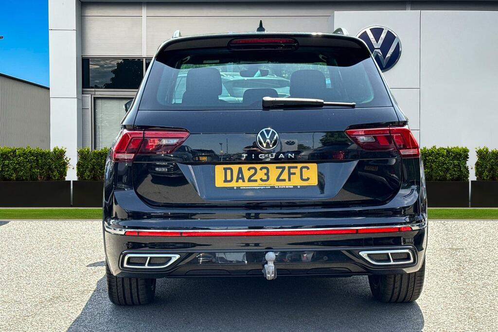 Volkswagen Tiguan 1.5 Tsi 150 R-line Dsg Swivelling Towbar, Keyless DA23ZFC Black #4