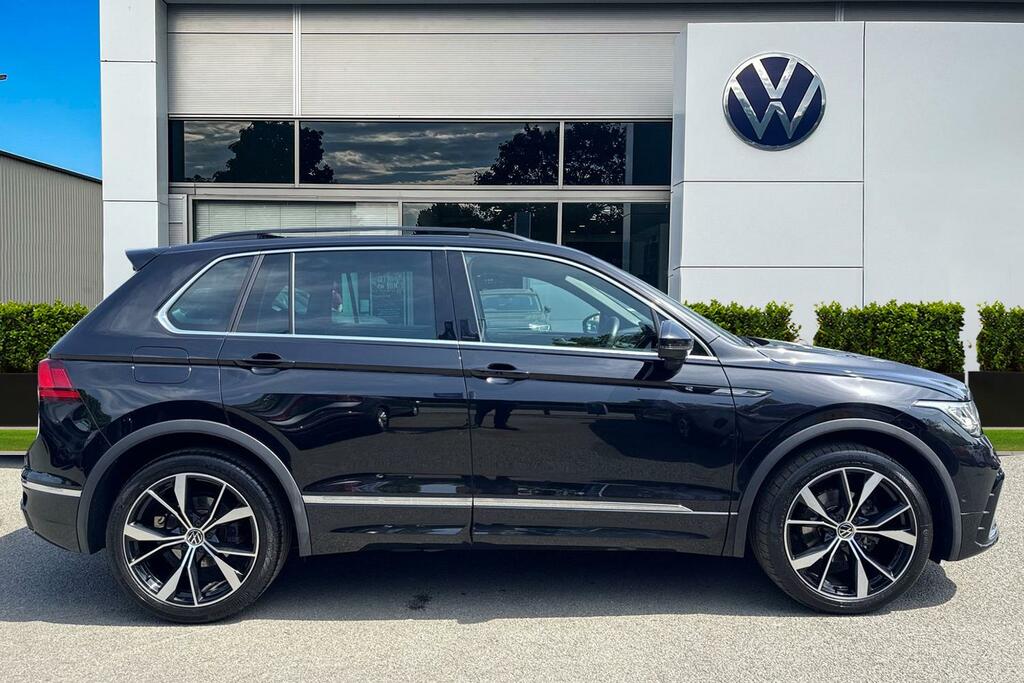 Volkswagen Tiguan 1.5 Tsi 150 R-line Dsg Swivelling Towbar, Keyless DA23ZFC Black #3