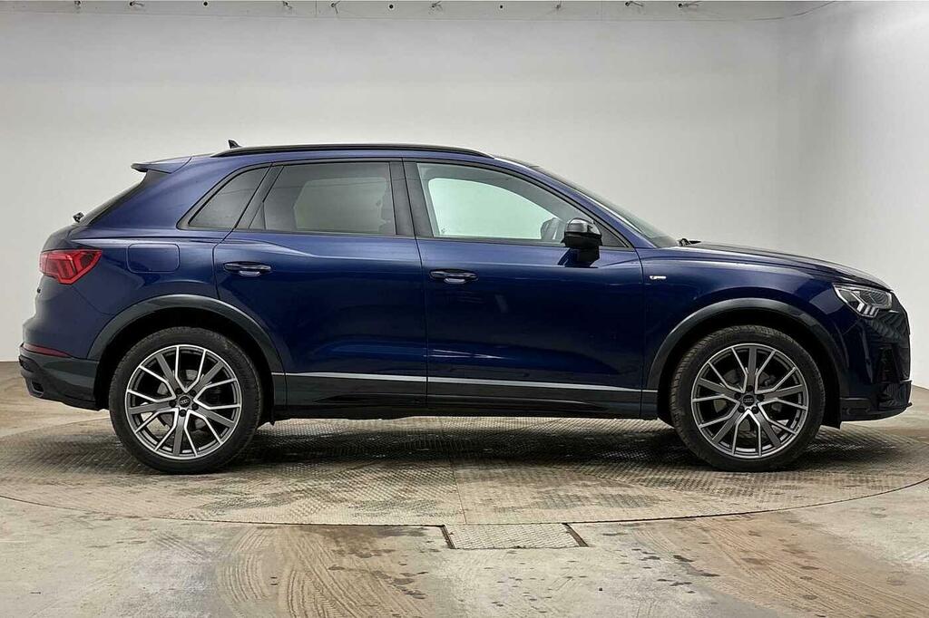 Audi Q3 Black Edition 35 Tfsi 150 Ps S Tronic KT25ZCO Blue #4