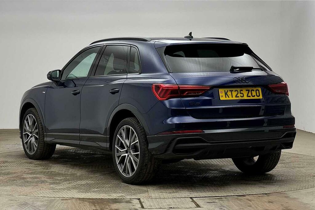 Audi Q3 Black Edition 35 Tfsi 150 Ps S Tronic KT25ZCO Blue #3