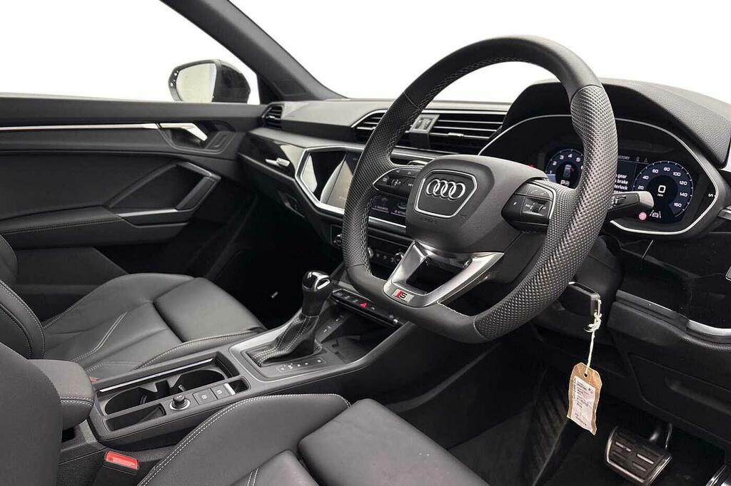 Audi Q3 Black Edition 35 Tfsi 150 Ps S Tronic KT25ZCO Blue #6
