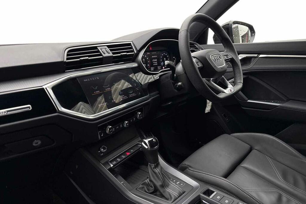 Audi Q3 Black Edition 35 Tfsi 150 Ps S Tronic KT25ZCO Blue #2