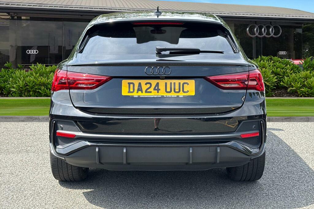 Audi Q3 Black Edition 40 Tfsi Quattro 190 Ps S Tronic DA24UUC Black #4
