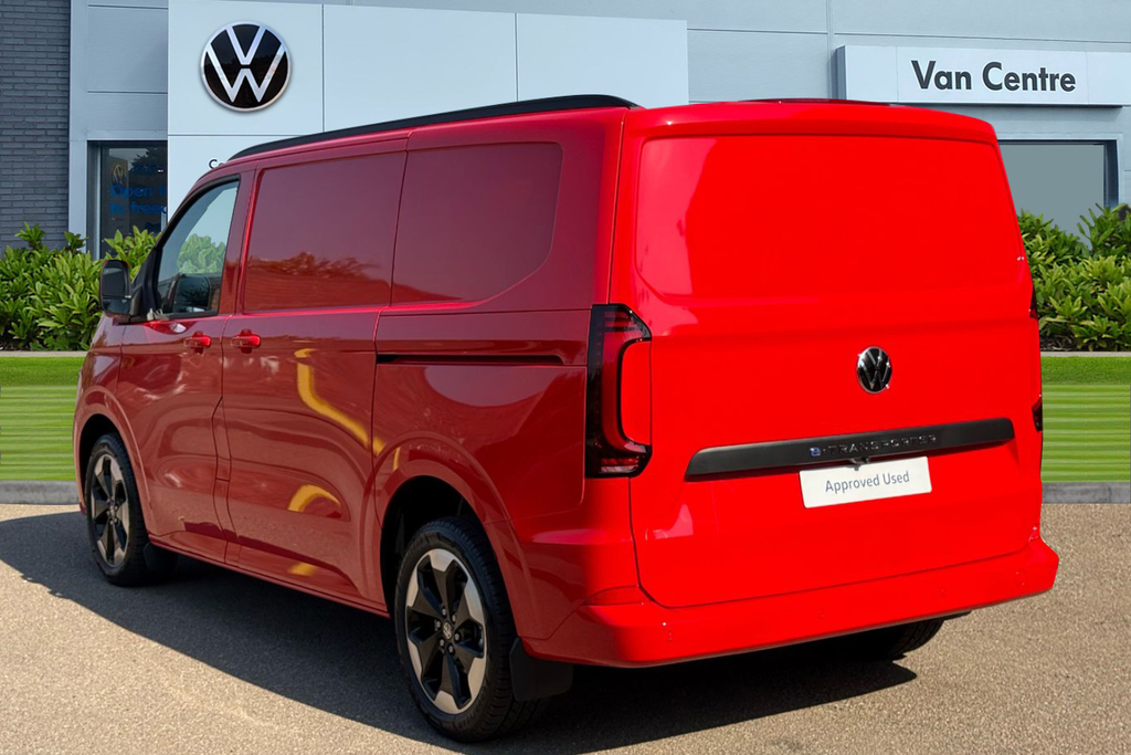 Volkswagen E-Transporter 160Kw 65Kwh 218Ps Commerce Pro Van Red #2